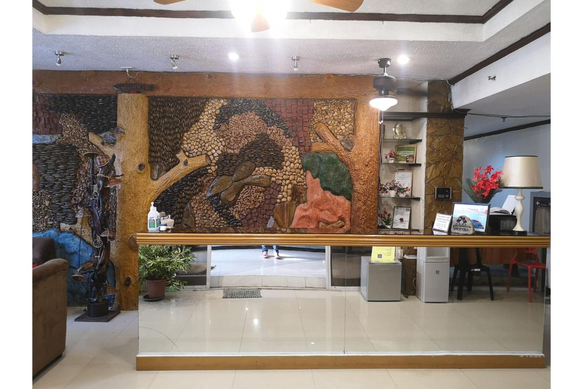 Oyo 880 Flores De Musa Inn Puerto Princesa Exterior photo